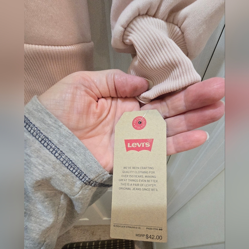 Levi's Kids Soft Pink Hoodie, L - Picture 3 of 8
